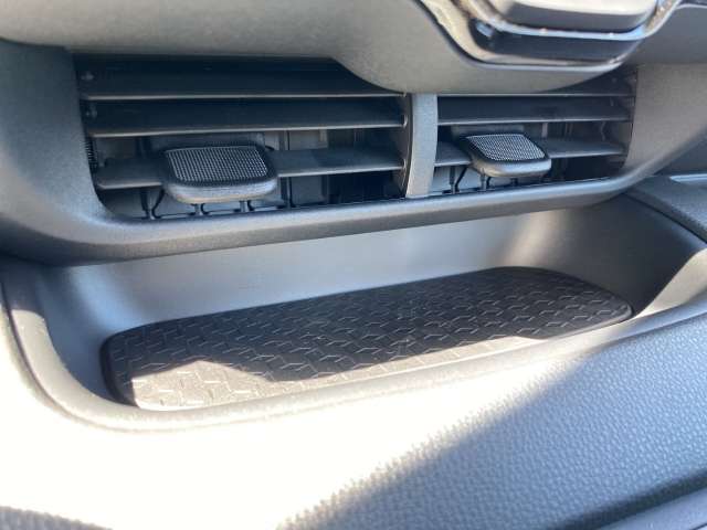 Fahrzeugbild eines Mazda Mazda2 Hybrid