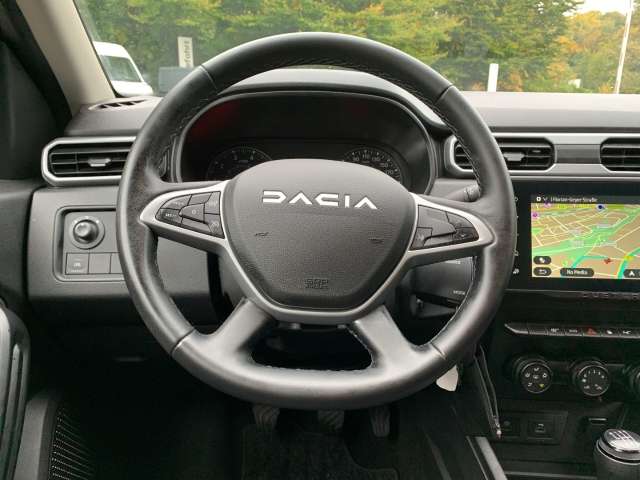 Fahrzeugbild eines Dacia Duster