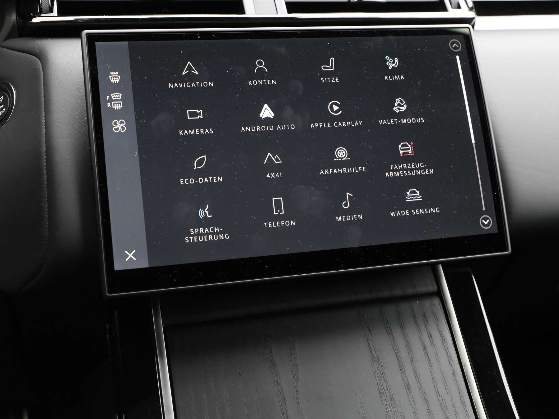 Fahrzeugbild eines Land Rover Range Rover Velar