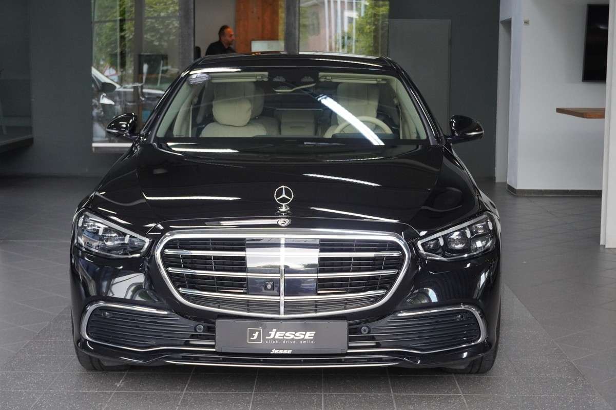 Fahrzeugbild eines Mercedes-Benz S-Klasse