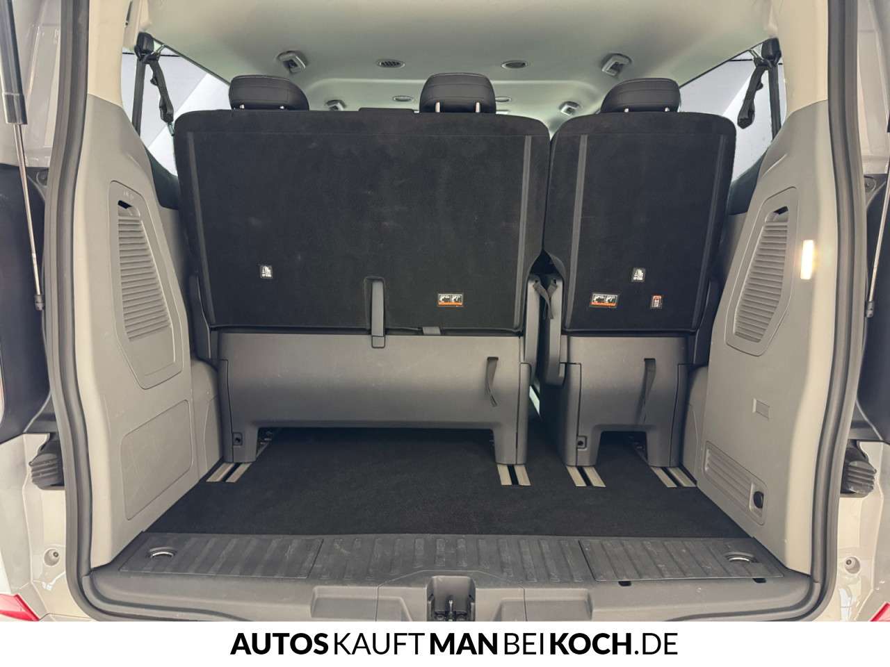 Fahrzeugbild eines Ford Tourneo Custom