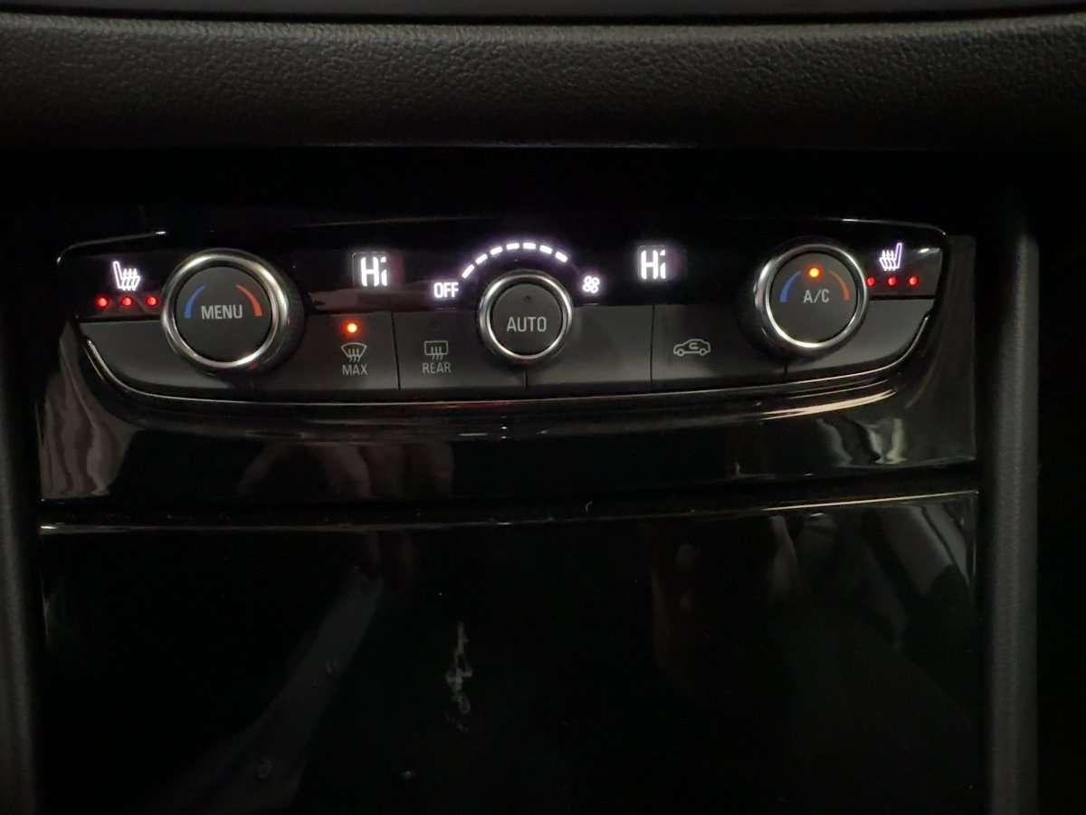 Fahrzeugbild eines Opel Grandland X