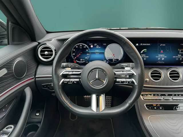 Fahrzeugbild eines Mercedes-Benz E-Klasse