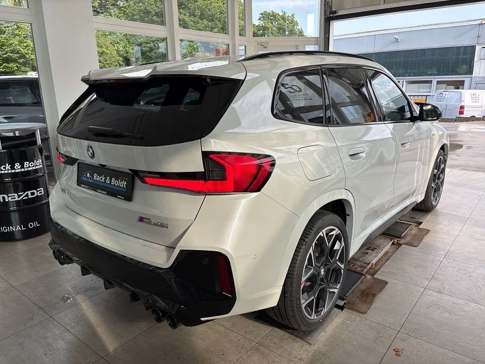 Fahrzeugbild eines BMW X1