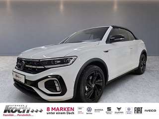 Schräge Frontansicht auf einen Volkswagen T-Roc , freigestellt