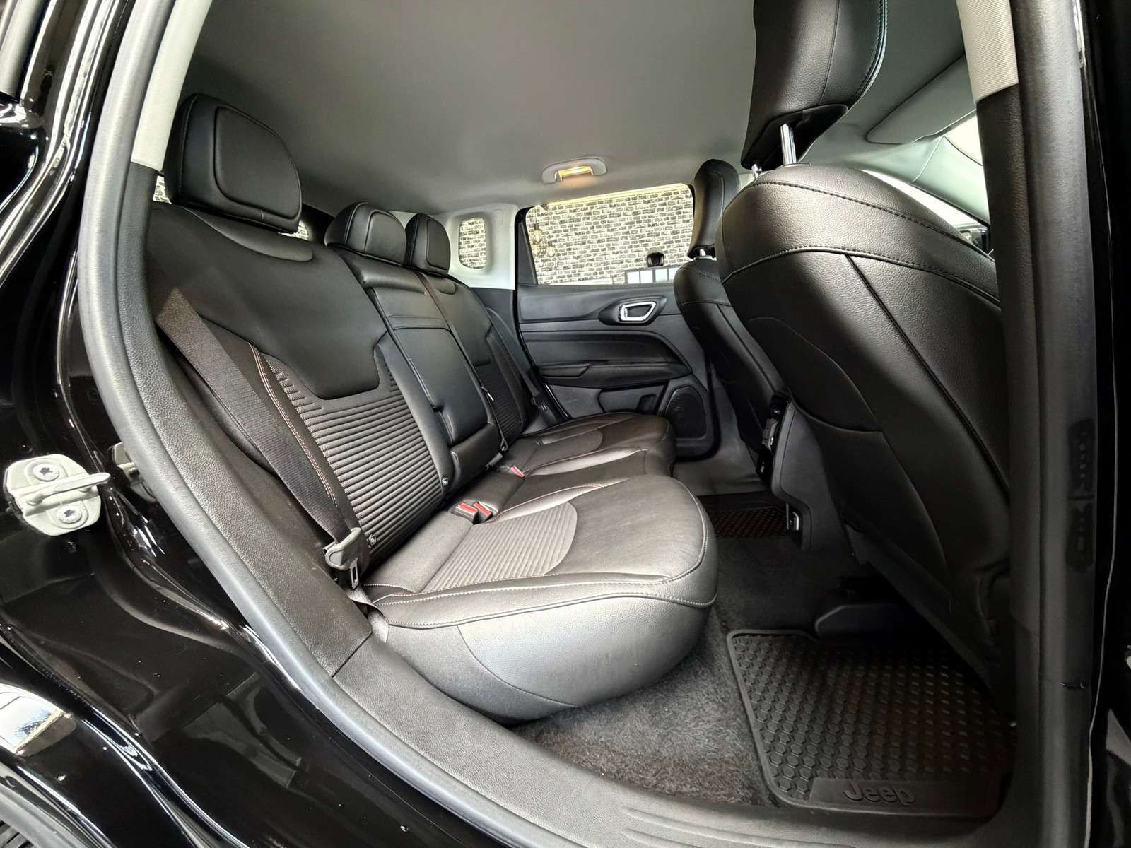Fahrzeugbild eines Jeep Compass