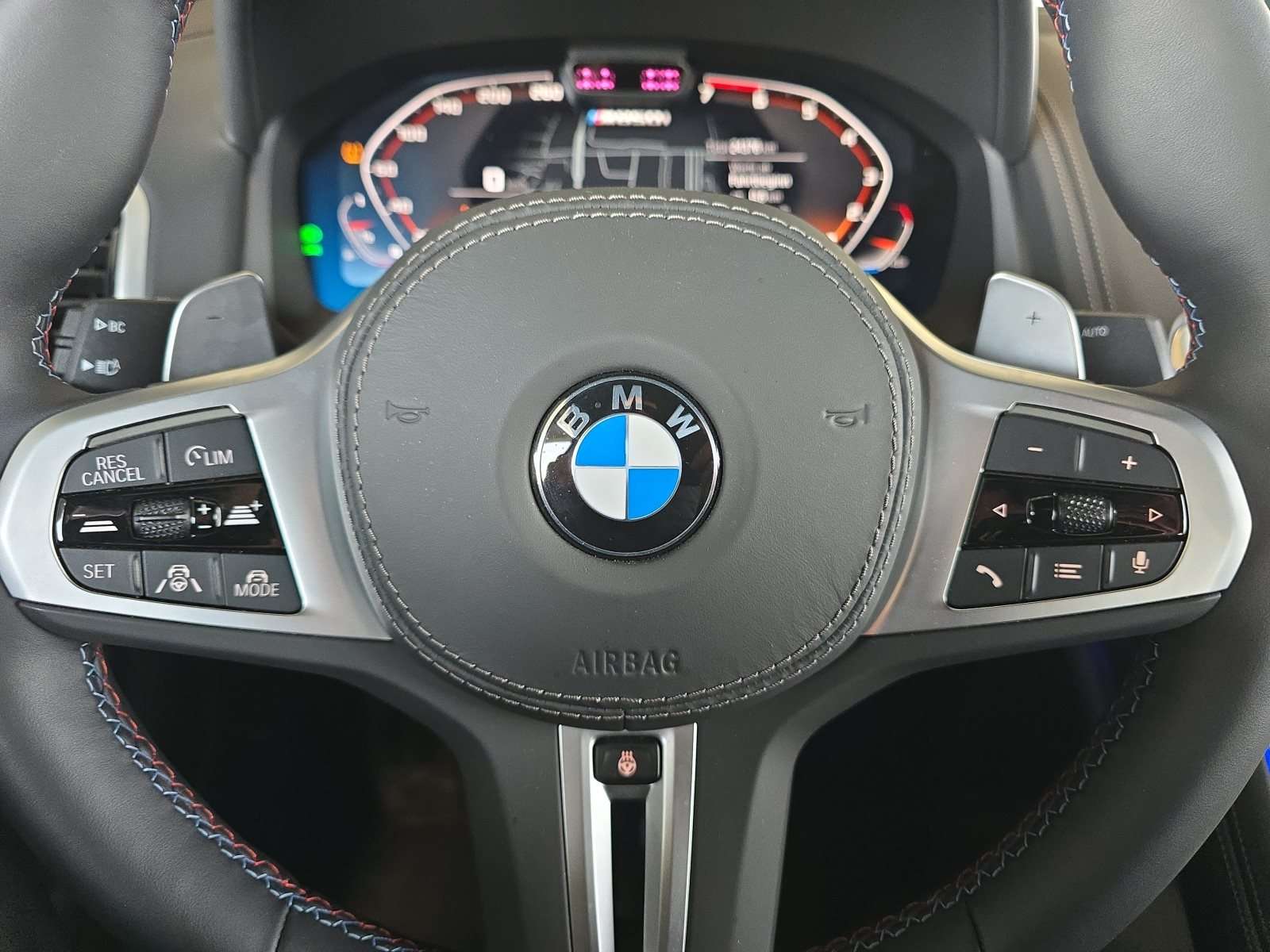 Fahrzeugbild eines BMW 8er-Reihe