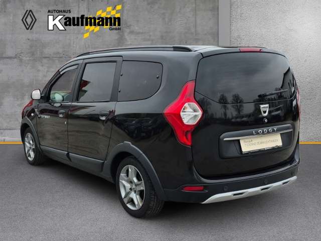 Fahrzeugbild eines Dacia Lodgy