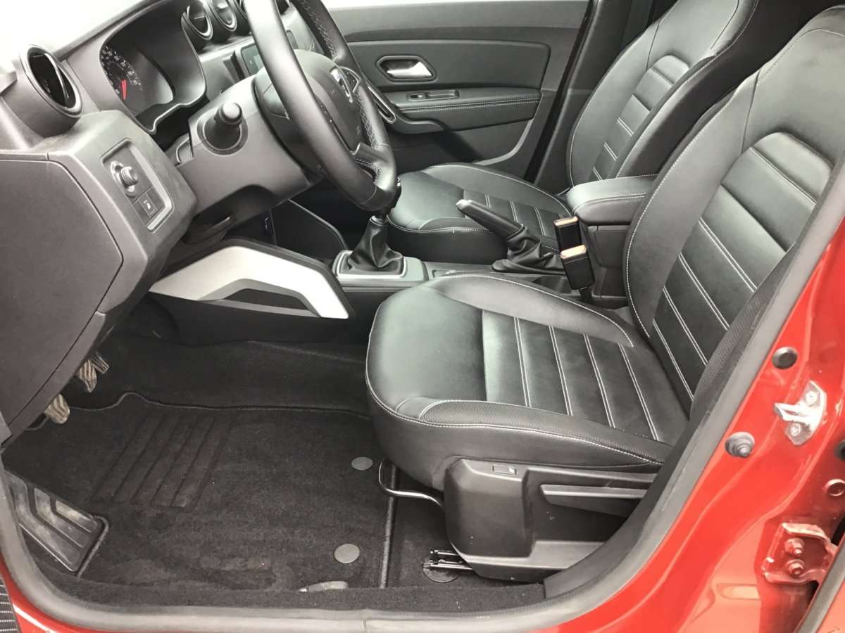 Fahrzeugbild eines Dacia Duster