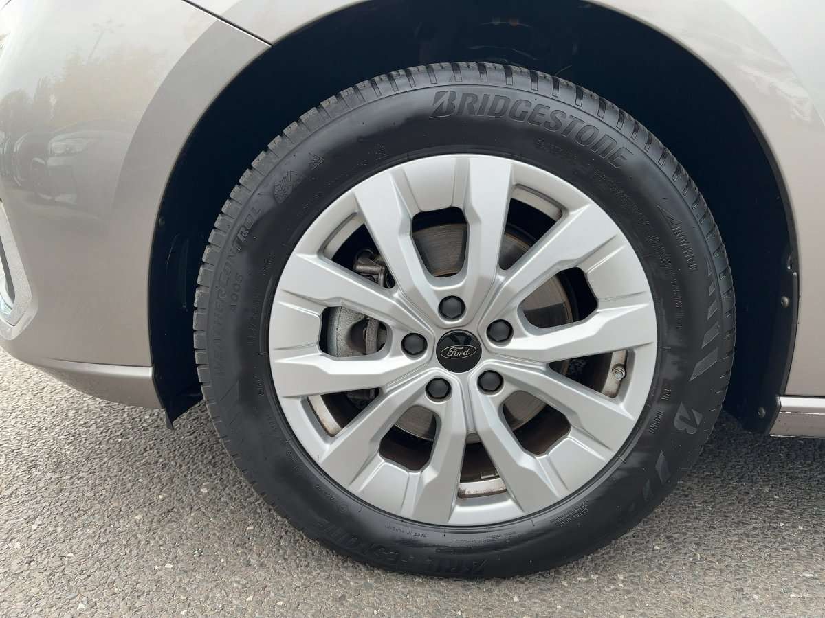 Fahrzeugbild eines Ford Tourneo Connect