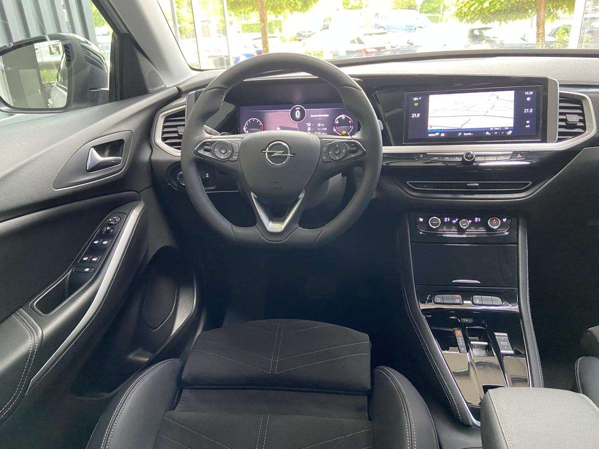 Fahrzeugbild eines Opel Grandland X