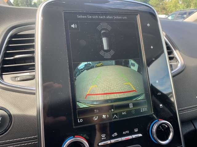 Fahrzeugbild eines Renault Grand Scénic