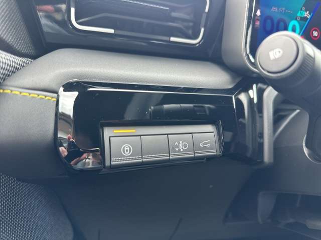 Fahrzeugbild eines Renault 4 E-TECH