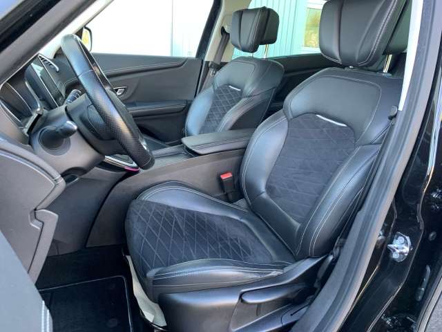 Fahrzeugbild eines Renault Grand Scénic