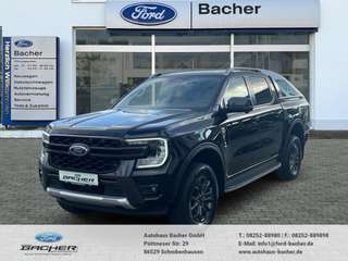 Schräge Frontansicht auf einen Ford Ranger , freigestellt