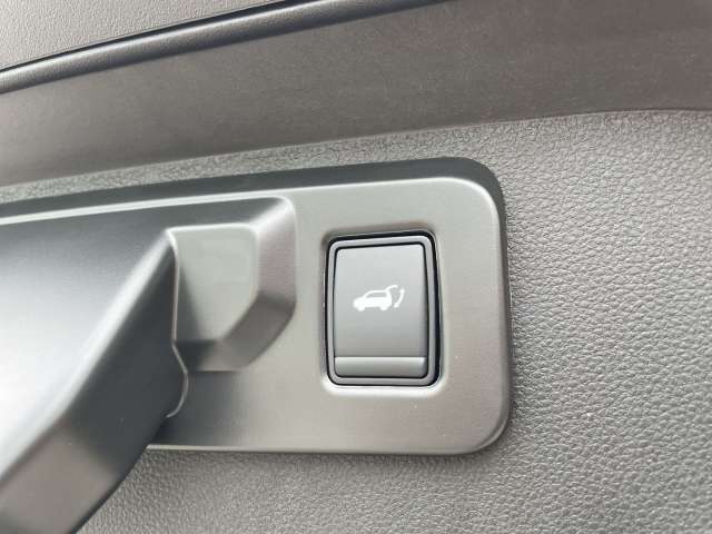 Fahrzeugbild eines Renault Scenic E-TECH