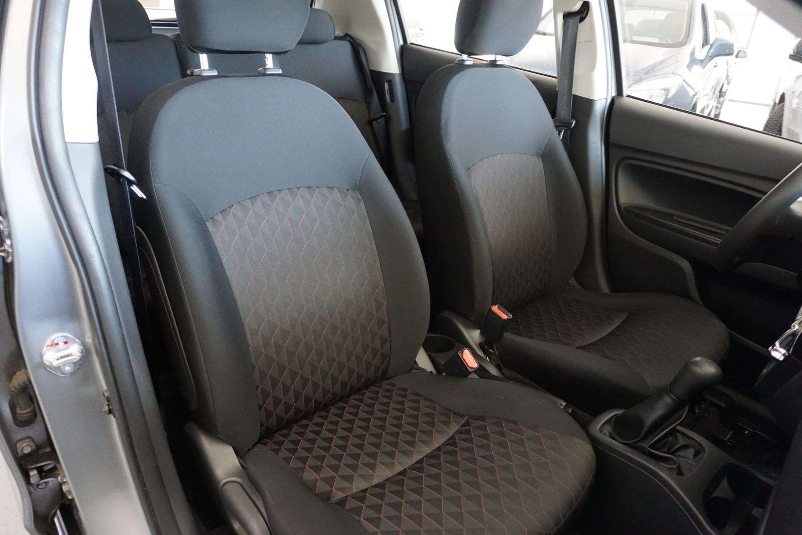 Fahrzeugbild eines Mitsubishi Space Star