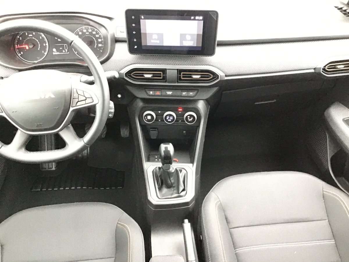 Fahrzeugbild eines Dacia Sandero