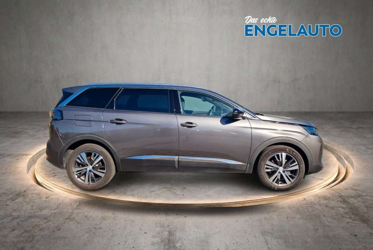 Fahrzeugbild eines Peugeot 5008