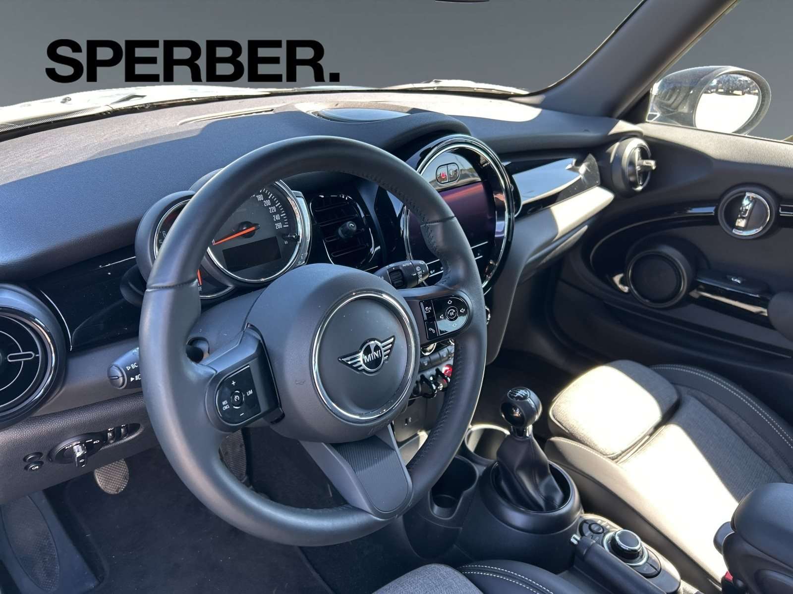 Fahrzeugbild eines MINI COOPER