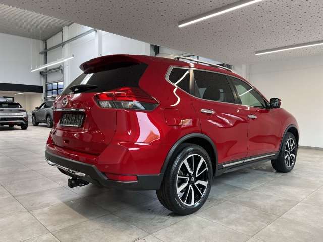 Fahrzeugbild eines Nissan X-TRAIL