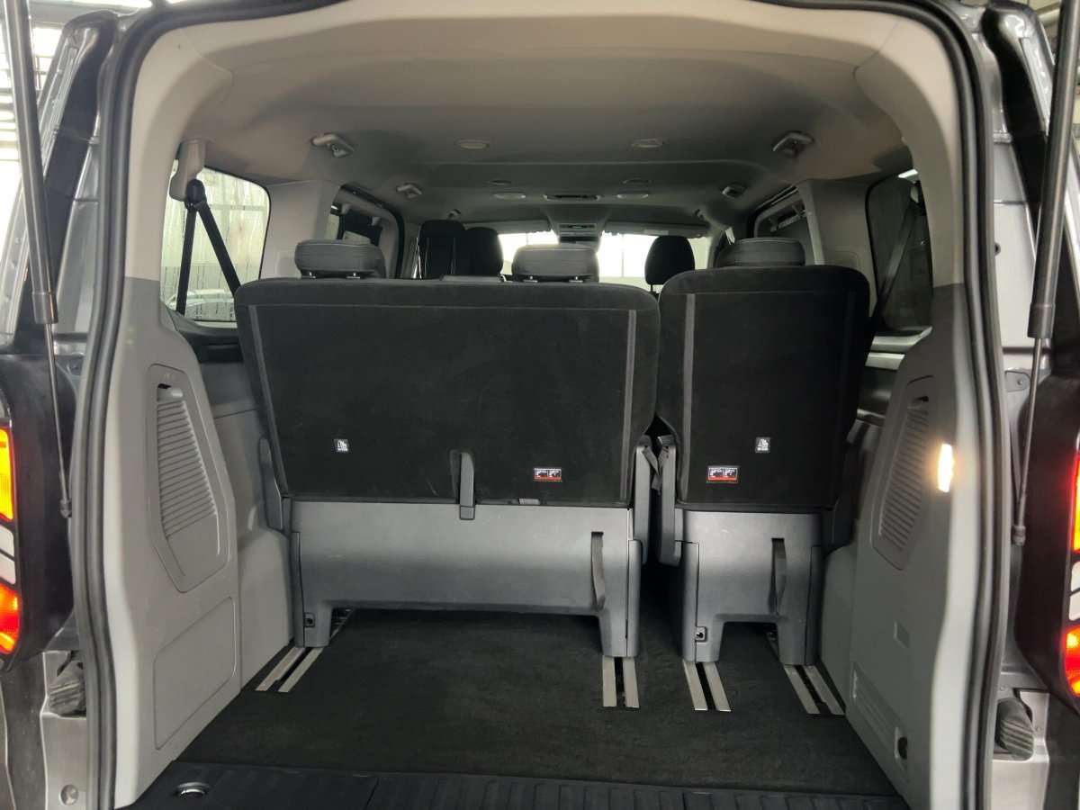 Fahrzeugbild eines Ford Tourneo Custom