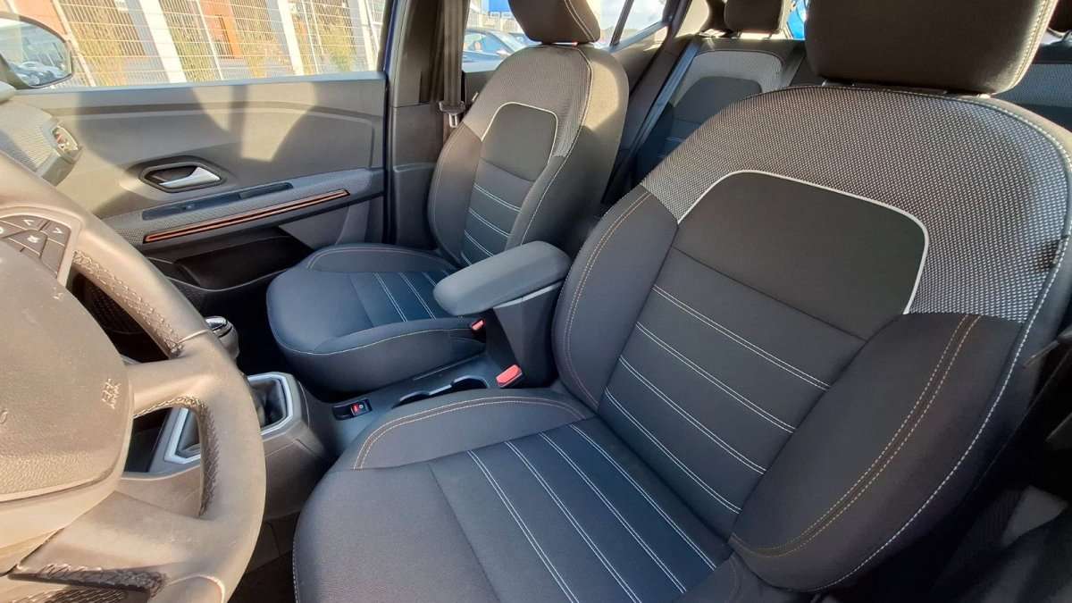 Fahrzeugbild eines Dacia Sandero