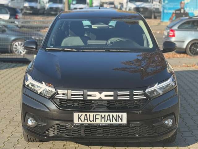 Fahrzeugbild eines Dacia Sandero