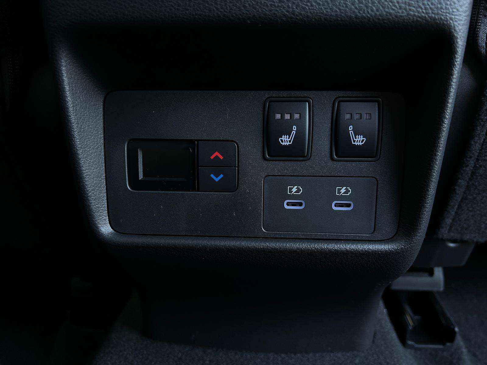 Fahrzeugbild eines Nissan X-TRAIL