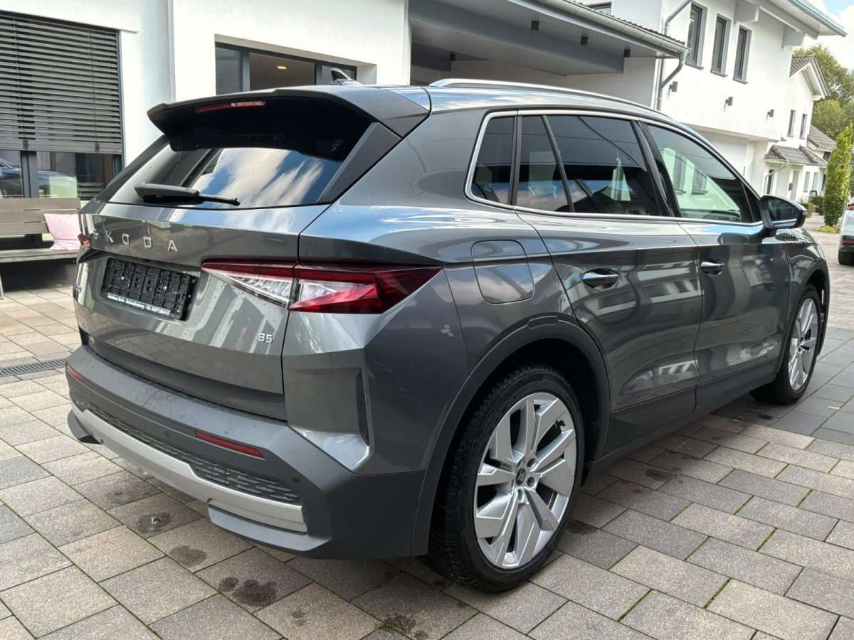 Fahrzeugbild eines Skoda ELROQ