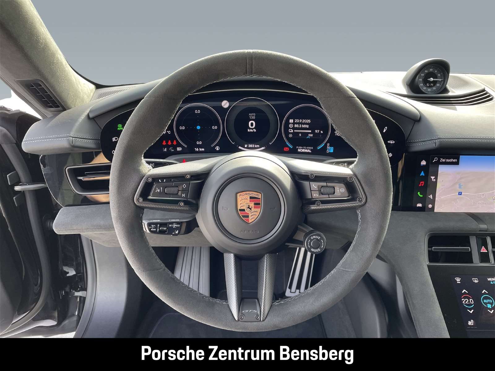 Fahrzeugbild eines Porsche Taycan