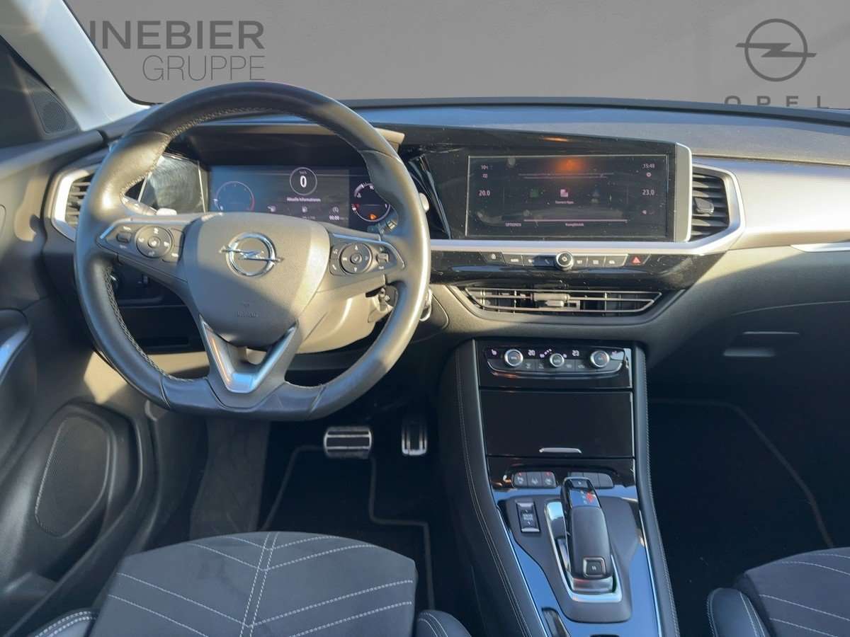 Fahrzeugbild eines Opel Grandland X