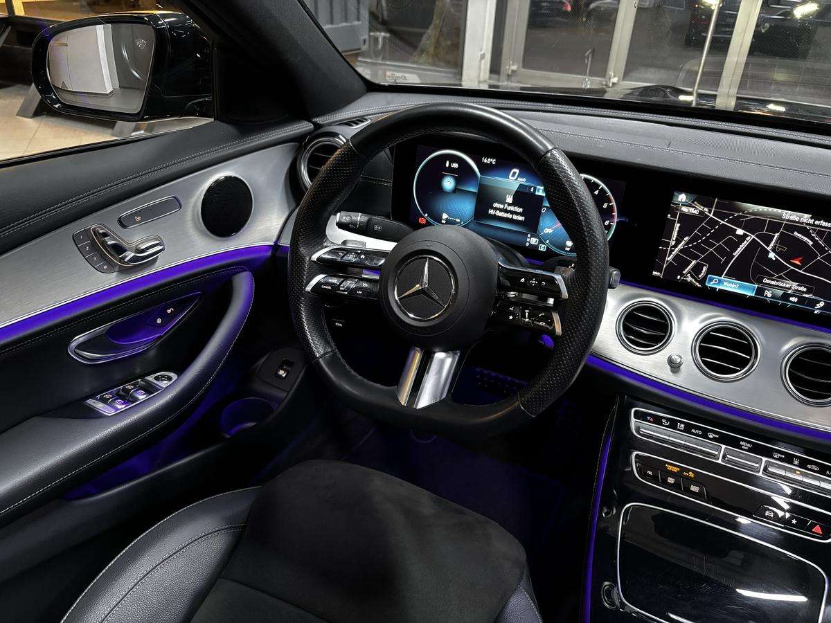 Fahrzeugbild eines Mercedes-Benz E-Klasse