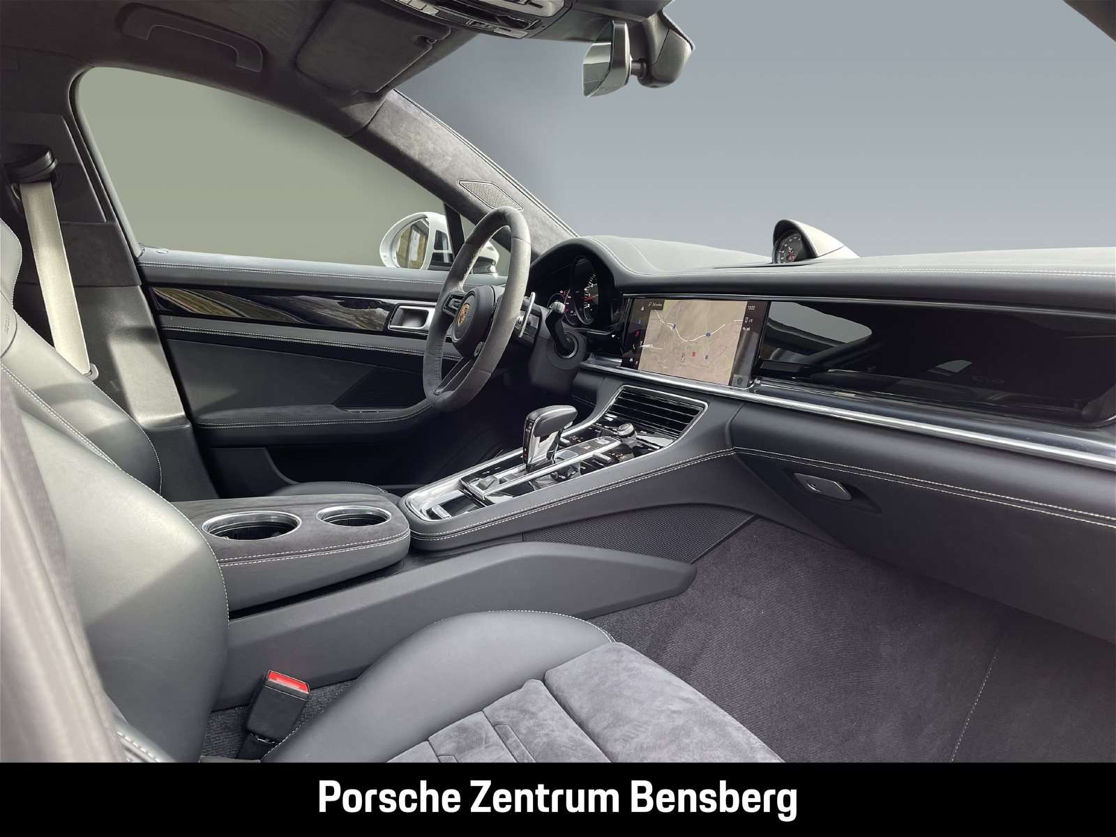 Fahrzeugbild eines Porsche Panamera