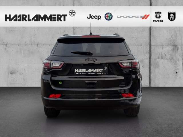 Fahrzeugbild eines Jeep Compass