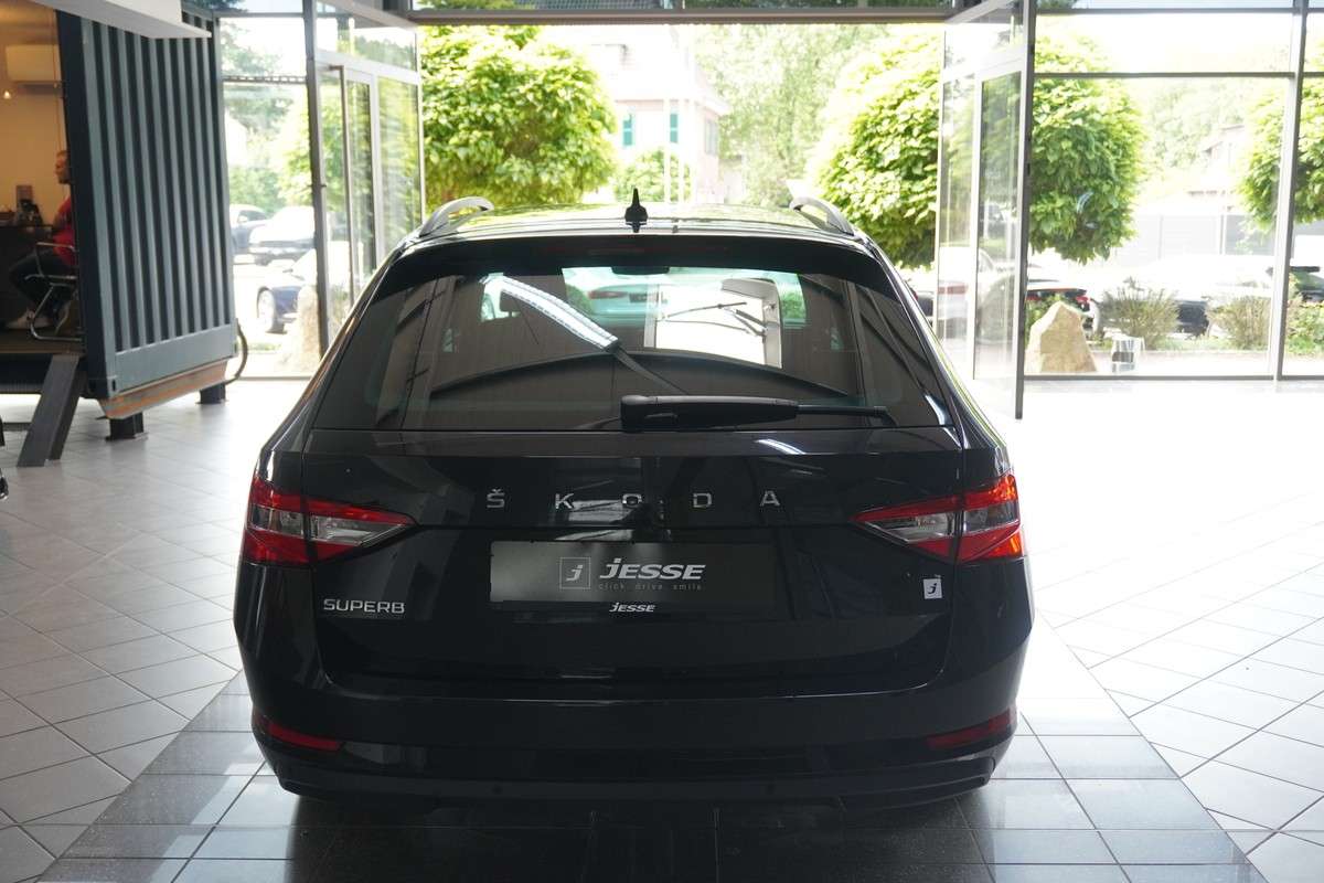 Fahrzeugbild eines Skoda Superb