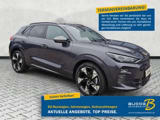 Schräge Frontansicht auf einen CUPRA Terramar , freigestellt