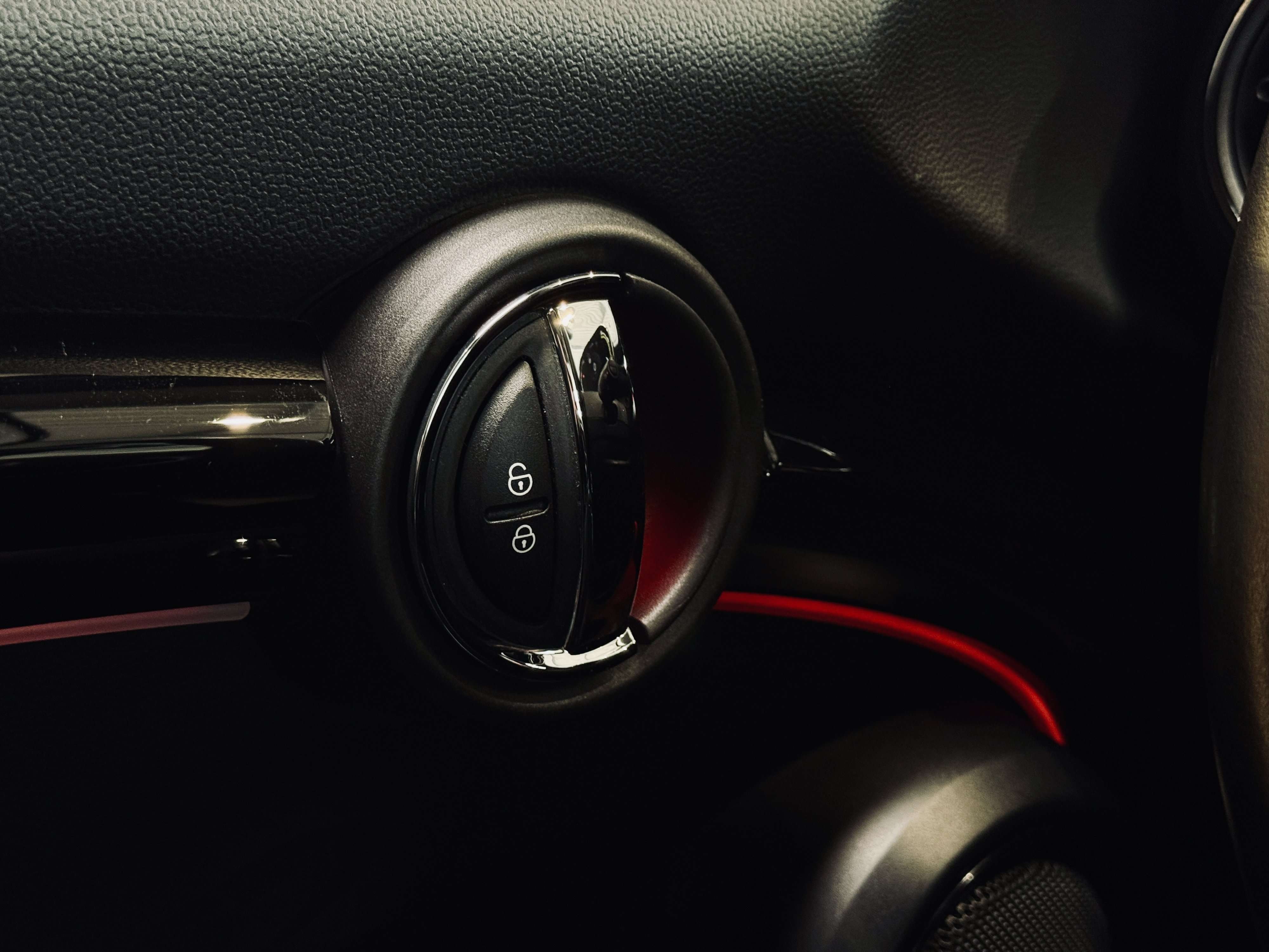 Fahrzeugbild eines MINI COOPER