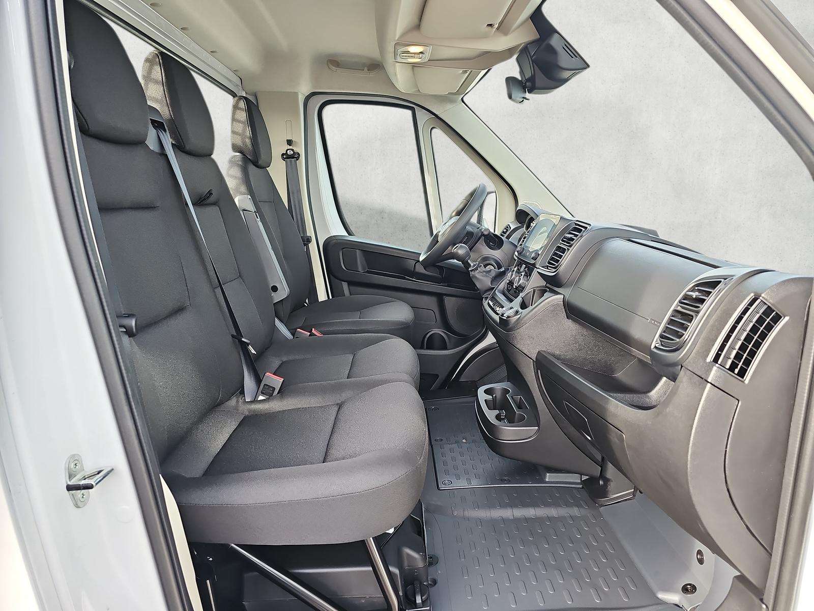 Fahrzeugbild eines Opel Movano