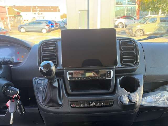 Fahrzeugbild eines Opel Movano