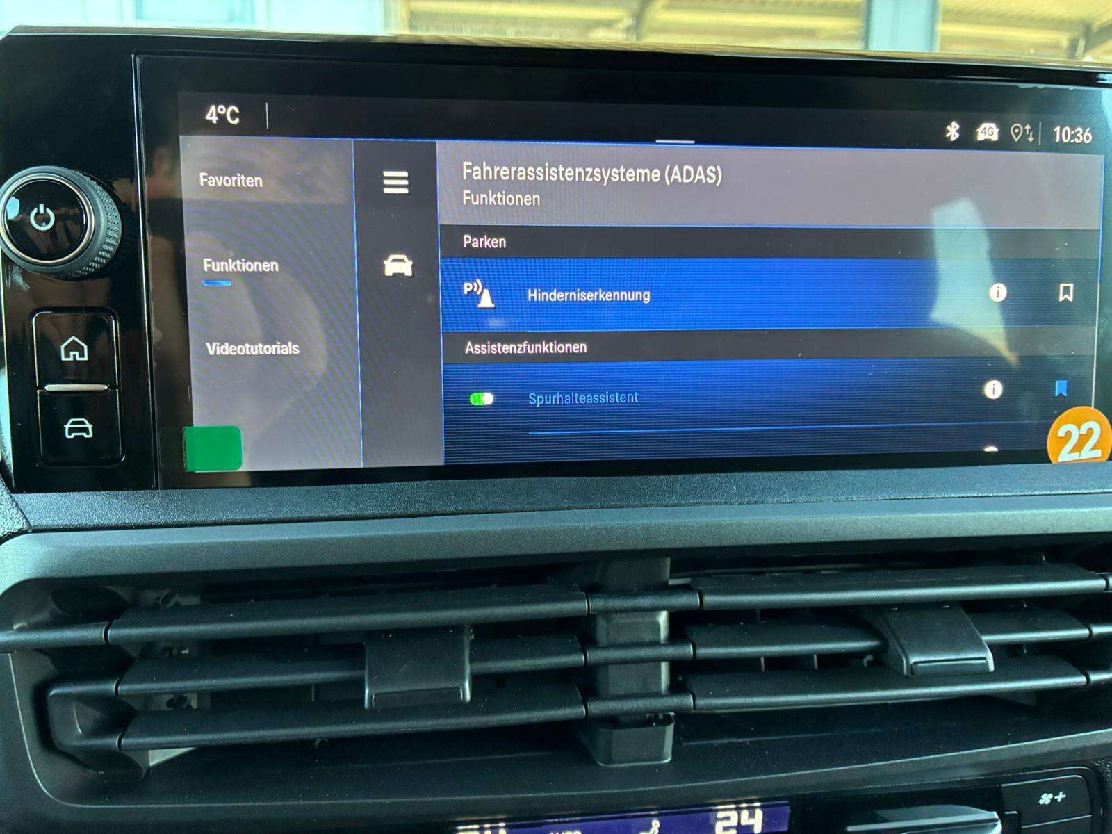 Fahrzeugbild eines Opel Vivaro