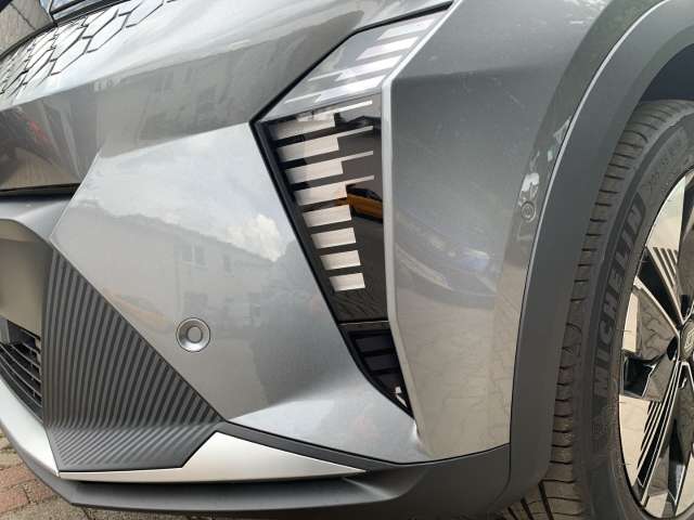 Fahrzeugbild eines Renault Scenic E-TECH