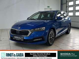 Schräge Frontansicht auf einen Skoda Octavia , freigestellt