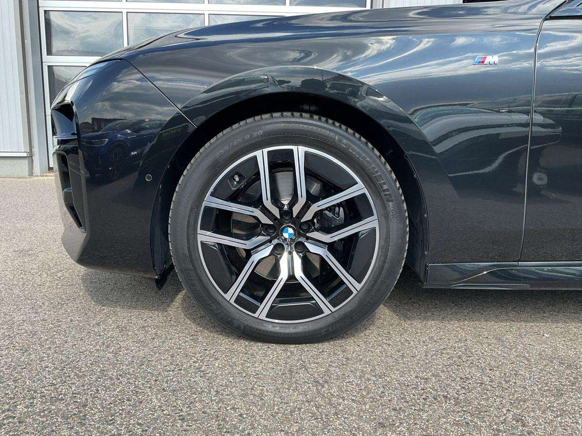Fahrzeugbild eines BMW 7er-Reihe