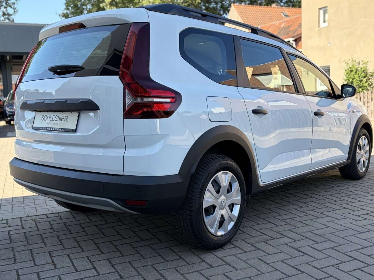 Fahrzeugbild eines Dacia Jogger