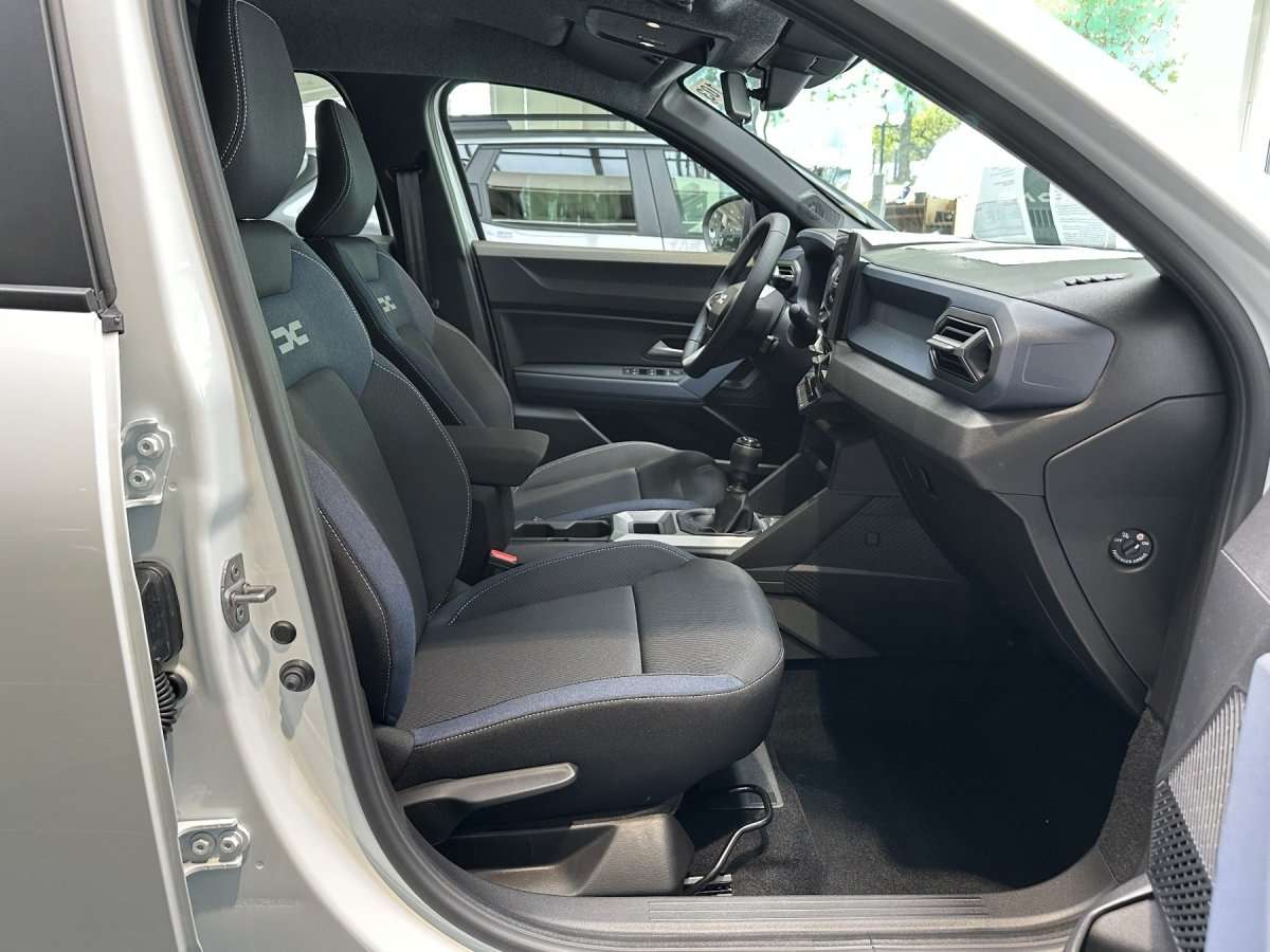 Fahrzeugbild eines Dacia Bigster