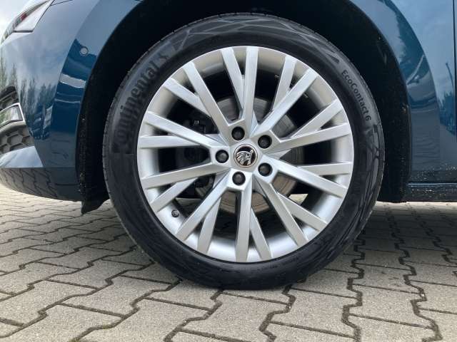 Fahrzeugbild eines Skoda Superb
