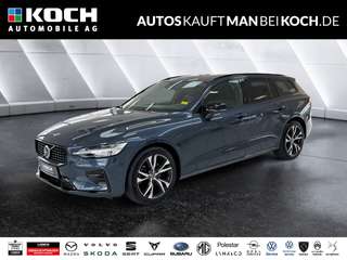 Schräge Frontansicht auf einen Volvo V60 , freigestellt