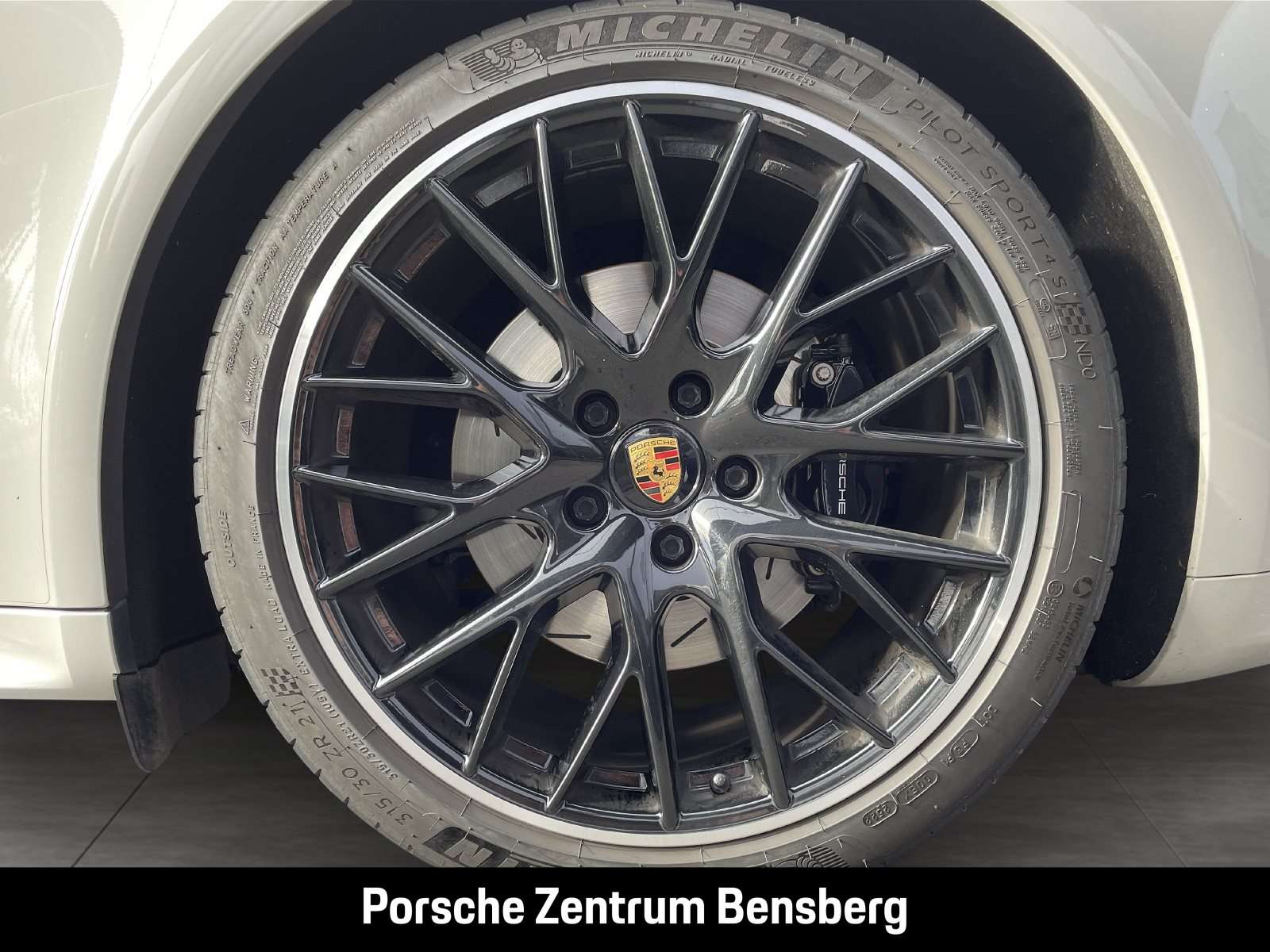 Fahrzeugbild eines Porsche Panamera