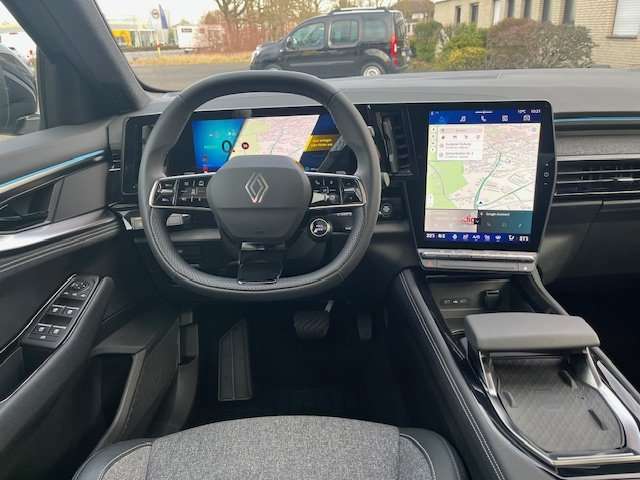 Fahrzeugbild eines Renault Rafale